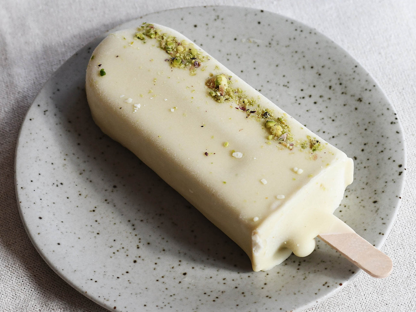 Ispind pistacie m. hvid choko