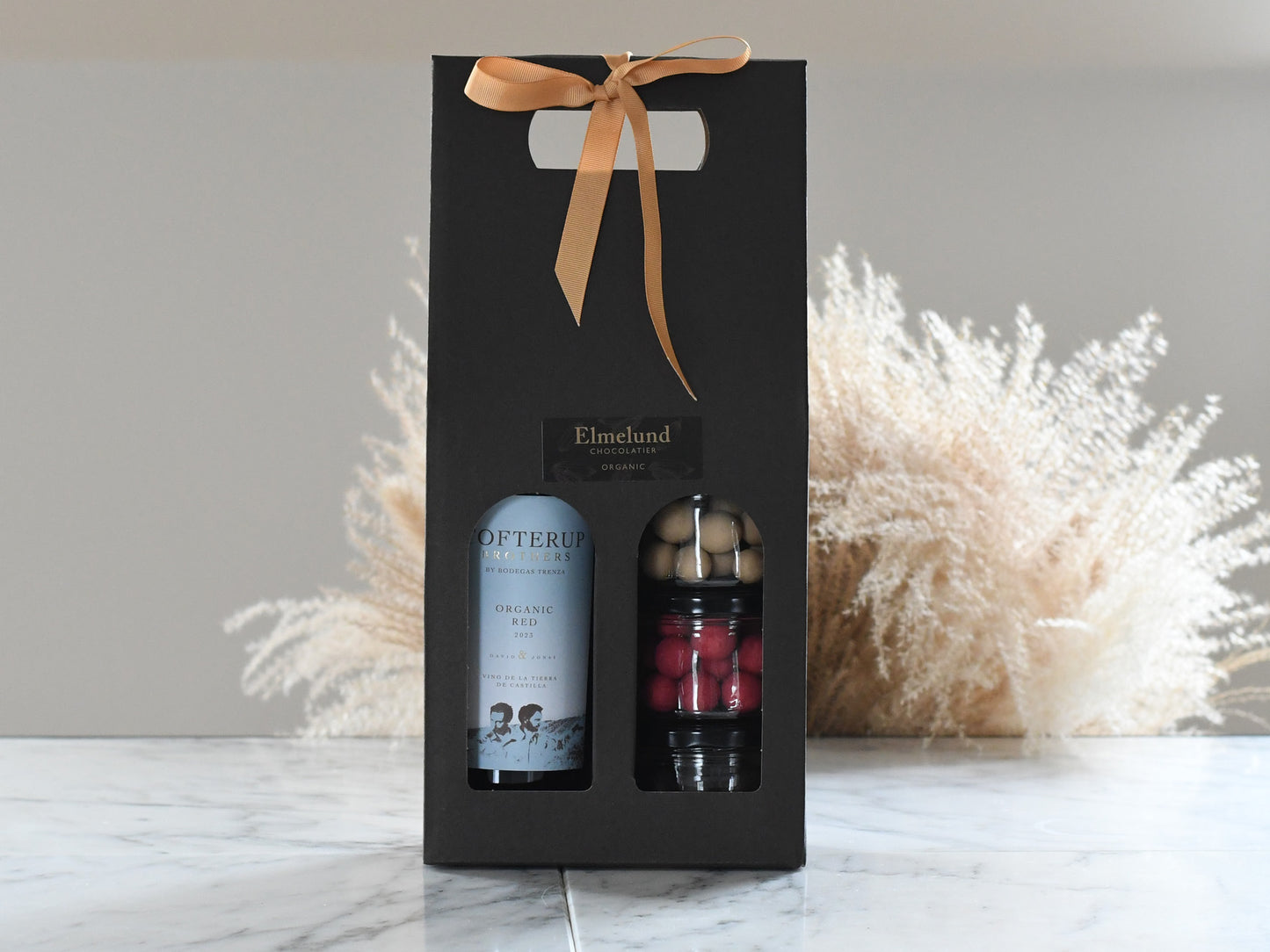 Gaveæske m. vin & chokolade